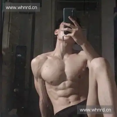 鲁羿嵩